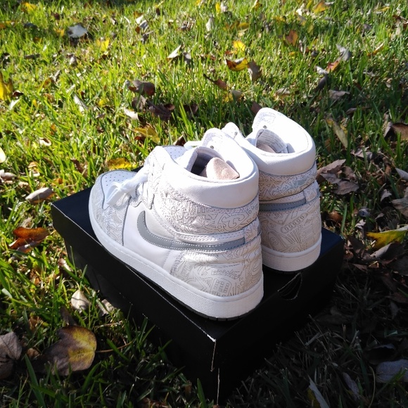 LASER 1S 30TH ANNIVERSARY - Picture 2 of 4